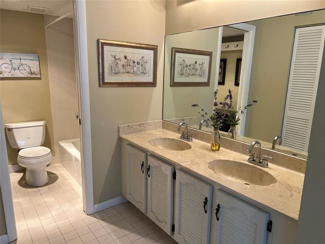 445 SE 21st Avenue 201, Deerfield Beach, FL 33441