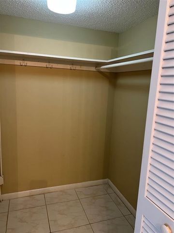 445 SE 21st Avenue 201, Deerfield Beach, FL 33441