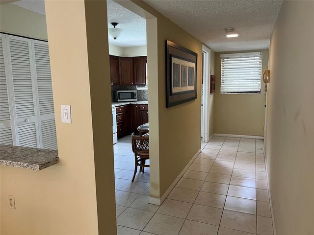 445 SE 21st Avenue 201, Deerfield Beach, FL 33441