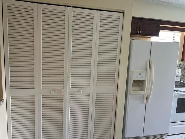 445 SE 21st Avenue 201, Deerfield Beach, FL 33441