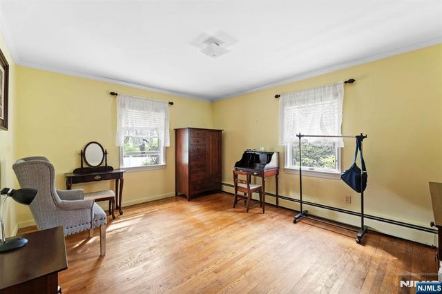 160 Spring Valley Road, Park Ridge, NJ 07656