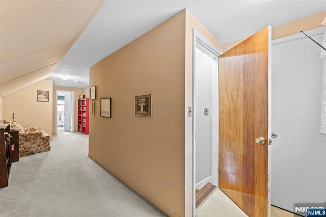 160 Spring Valley Road, Park Ridge, NJ 07656