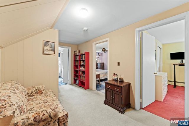 160 Spring Valley Road, Park Ridge, NJ 07656