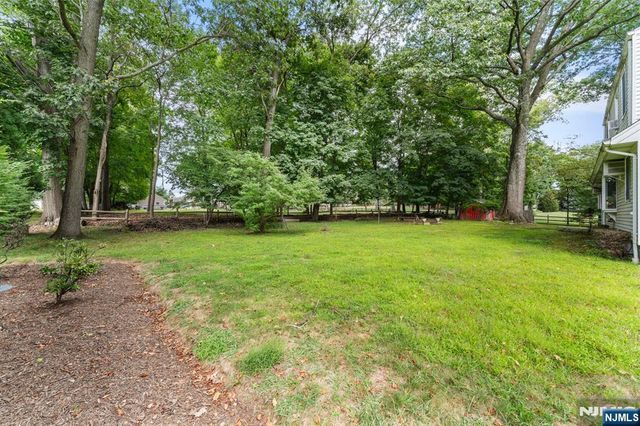 160 Spring Valley Road, Park Ridge, NJ 07656