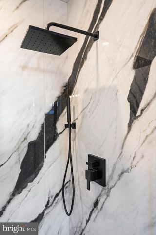 2717 TENNYSON ST NW, Washington, DC 20015