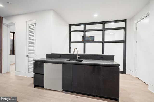 2717 TENNYSON ST NW, Washington, DC 20015