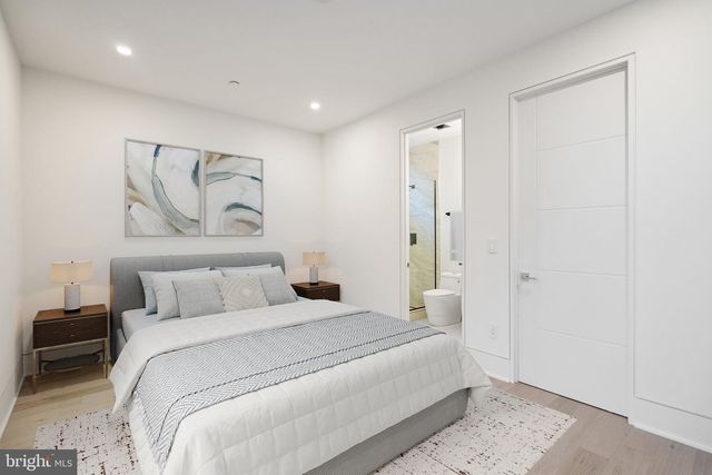 2717 TENNYSON ST NW, Washington, DC 20015