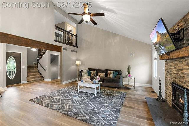 1650 Cobblestone Lane, Oxford, MI 48371