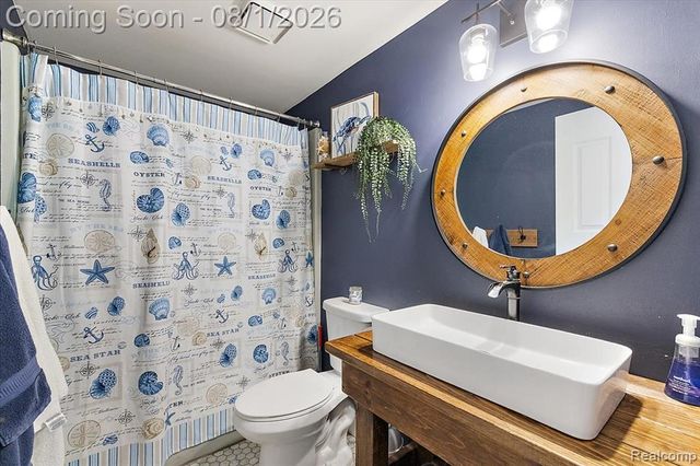 1650 Cobblestone Lane, Oxford, MI 48371