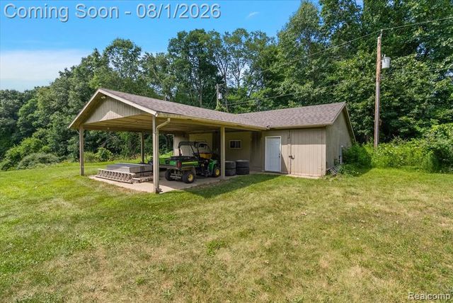 1650 Cobblestone Lane, Oxford, MI 48371