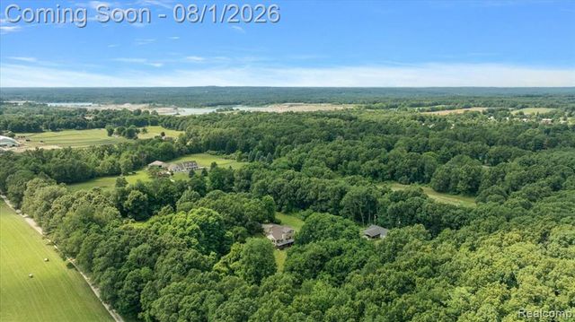 1650 Cobblestone Lane, Oxford, MI 48371