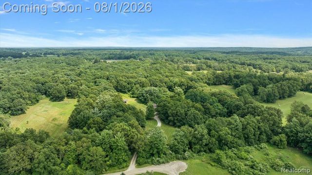 1650 Cobblestone Lane, Oxford, MI 48371
