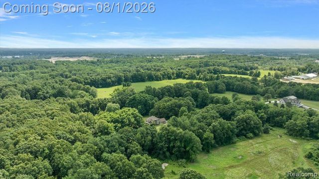 1650 Cobblestone Lane, Oxford, MI 48371