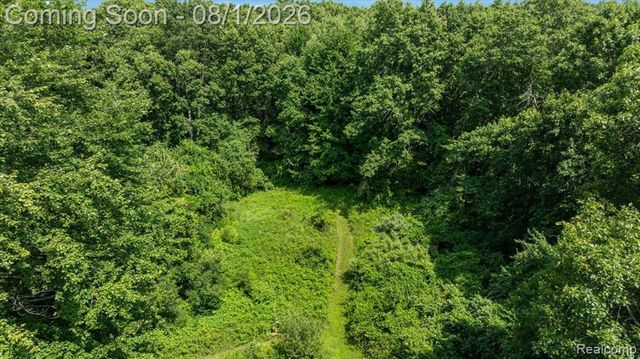 1650 Cobblestone Lane, Oxford, MI 48371