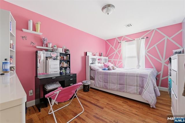 28 Hanford Street, Newark, NJ 07114