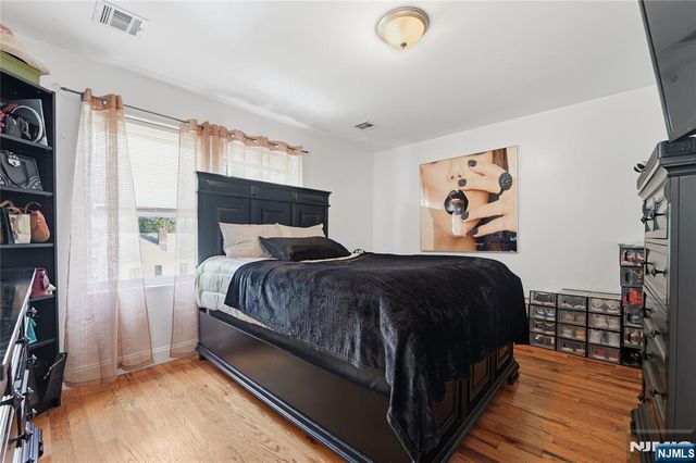 28 Hanford Street, Newark, NJ 07114