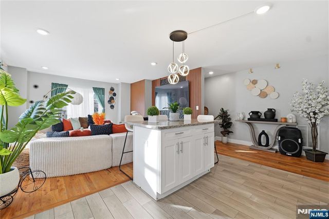28 Hanford Street, Newark, NJ 07114