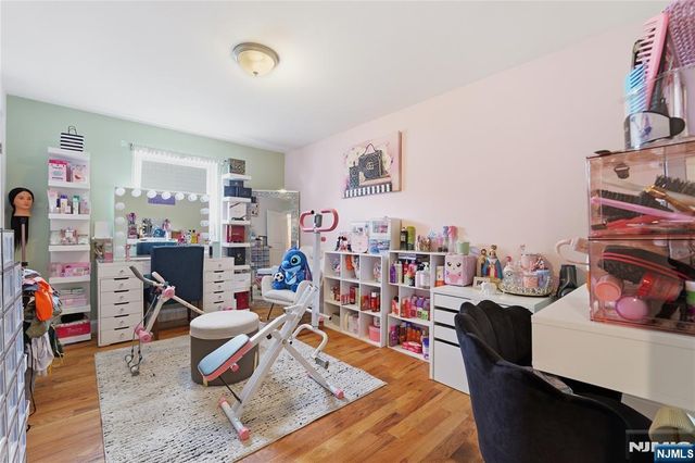 28 Hanford Street, Newark, NJ 07114