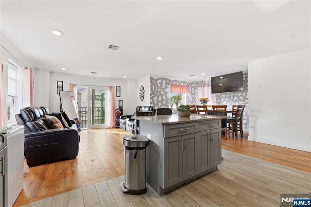 28 Hanford Street, Newark, NJ 07114