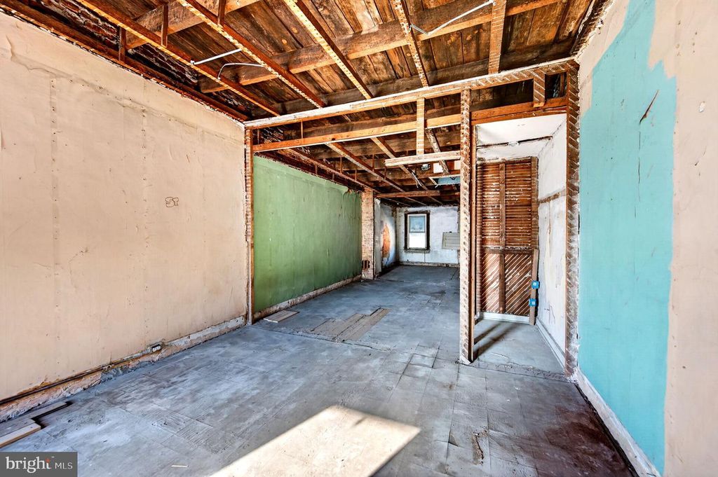 Image 8 of property listing at 528 S CATHERINE ST, Baltimore, MD 21223