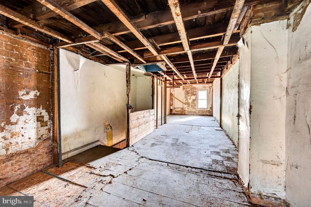 Image 9 of property listing at 528 S CATHERINE ST, Baltimore, MD 21223