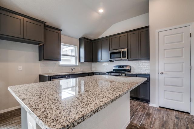 140 Shugart ST, San Marcos, TX 78666