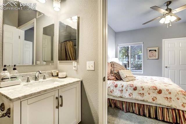 4572 Copeland Loop 102, Highlands Ranch, CO 80126