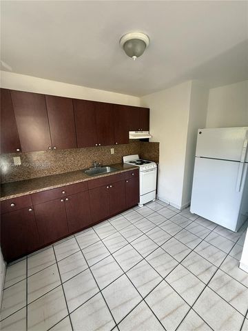 1880 SW 9th St 2, Miami, FL 33135