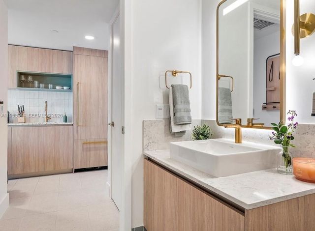 159 NE 6th street 3311, Miami, FL 33132