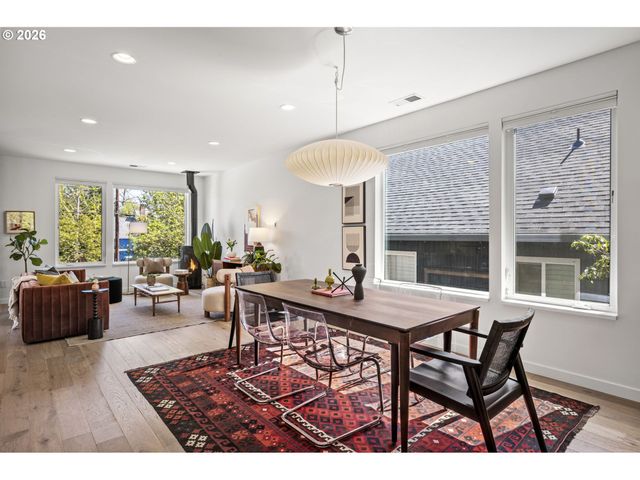 2015 Se 46TH Ave, Portland, OR 97215