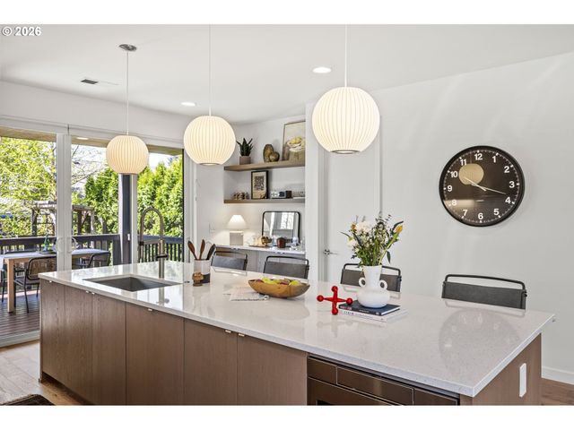 2015 Se 46TH Ave, Portland, OR 97215