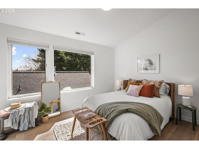 2015 Se 46TH Ave, Portland, OR 97215