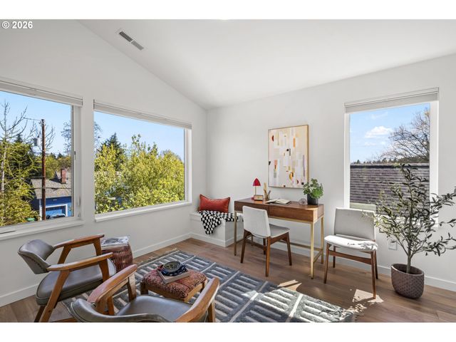 2015 Se 46TH Ave, Portland, OR 97215