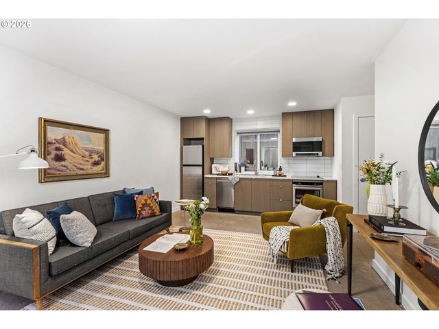 2015 Se 46TH Ave, Portland, OR 97215