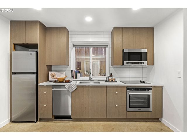 2015 Se 46TH Ave, Portland, OR 97215