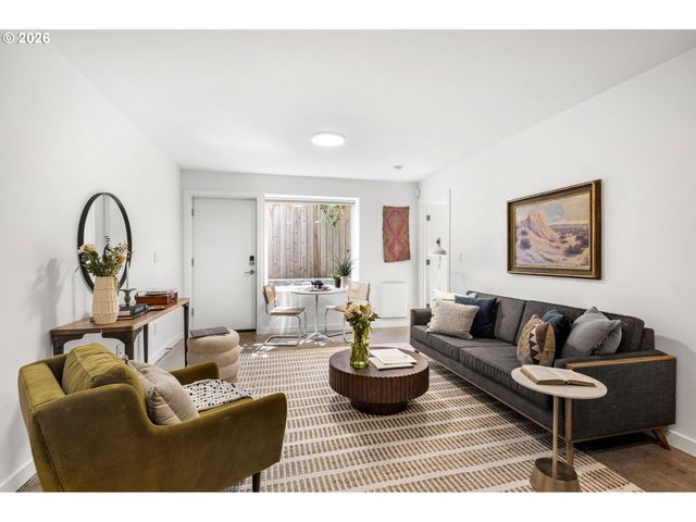 2015 Se 46TH Ave, Portland, OR 97215