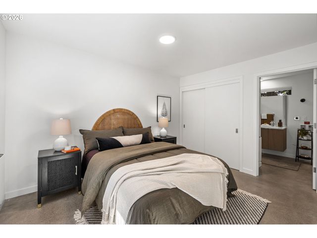 2015 Se 46TH Ave, Portland, OR 97215