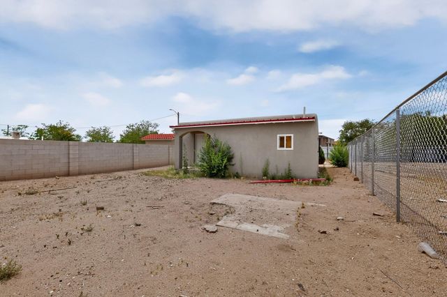 1430 Franciscan Street NE, Albuquerque, NM 87102