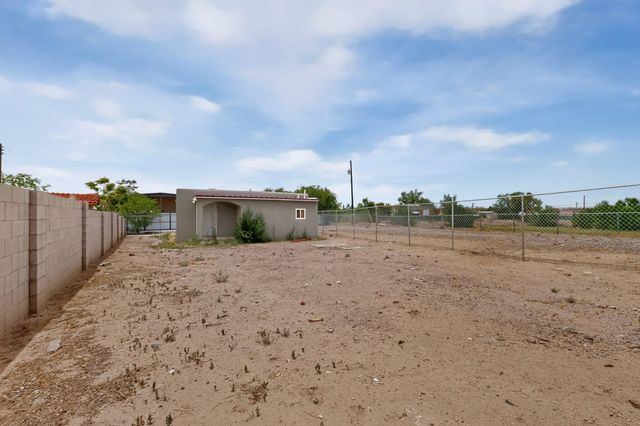 1430 Franciscan Street NE, Albuquerque, NM 87102