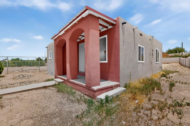1430 Franciscan Street NE, Albuquerque, NM 87102