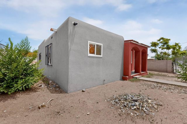1430 Franciscan Street NE, Albuquerque, NM 87102