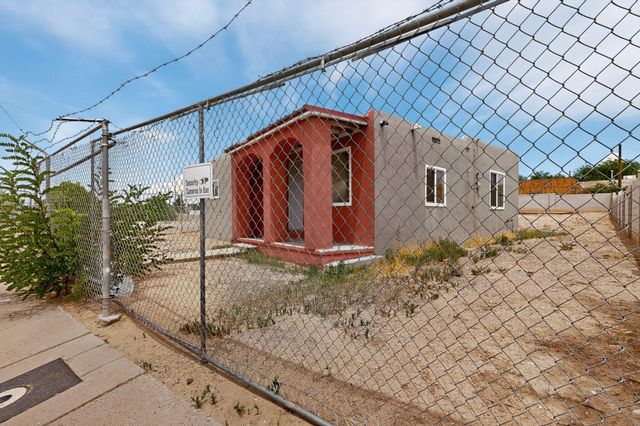 1430 Franciscan Street NE, Albuquerque, NM 87102
