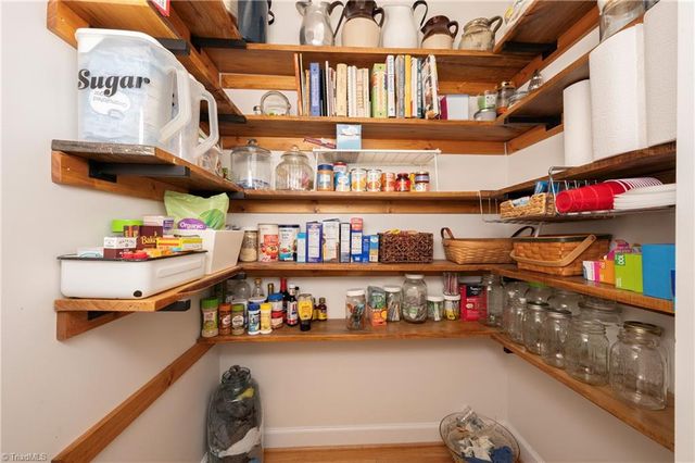 176 Forest Meadow Lane, Clemmons, NC 27012