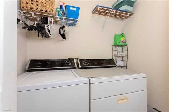 176 Forest Meadow Lane, Clemmons, NC 27012