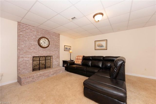 176 Forest Meadow Lane, Clemmons, NC 27012