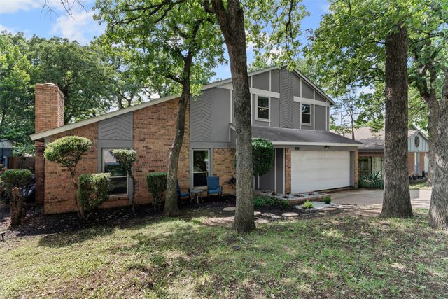 4910 Crest Drive, Arlington, TX 76017