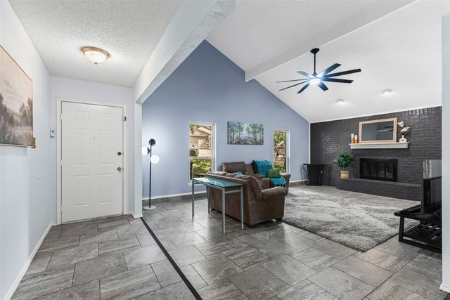 4910 Crest Drive, Arlington, TX 76017