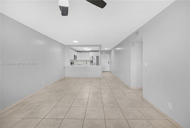 1750 W 46th St 544, Hialeah, FL 33012