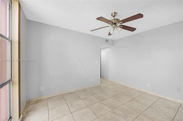 1750 W 46th St 544, Hialeah, FL 33012