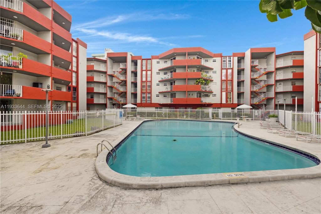 1750 W 46th St 544, Hialeah, FL 33012